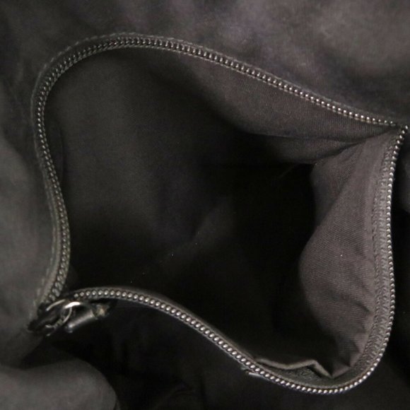 GUCCI Black Leather Shoulder Bag - Picture 8 of 11